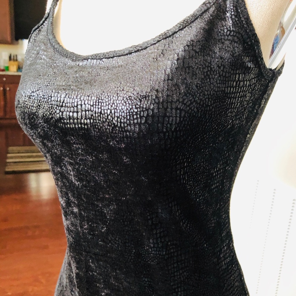 TEXTURED MAXI DRESS WITH SIDE SLIT SZ S